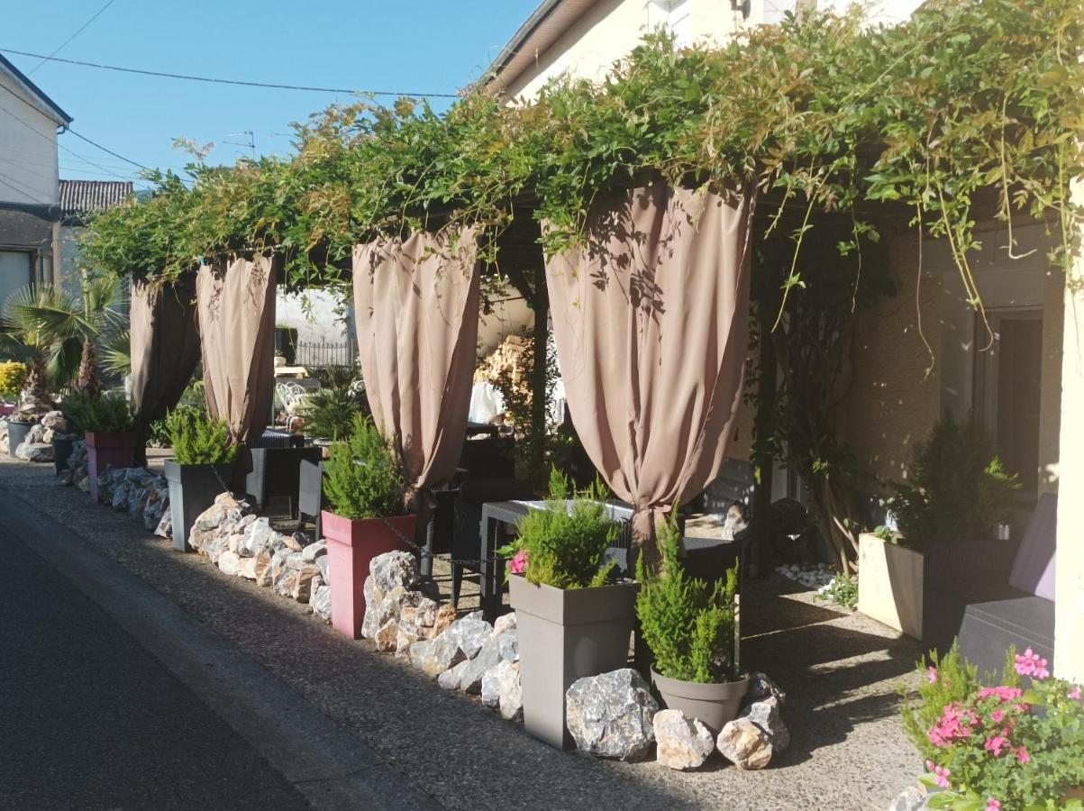 L' Auberge Campagnarde, Lourdes Poueyferré Exteriör bild